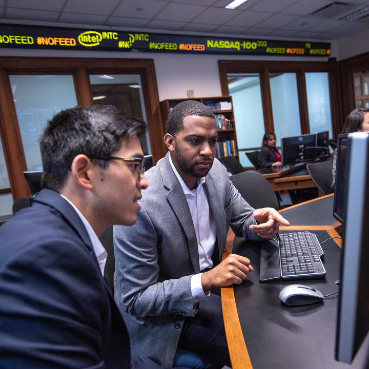 Executive MBA students in the Rice Business Finance Center